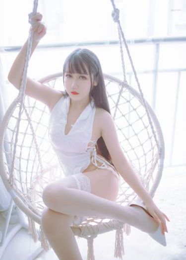 日本年轻的妈妈
