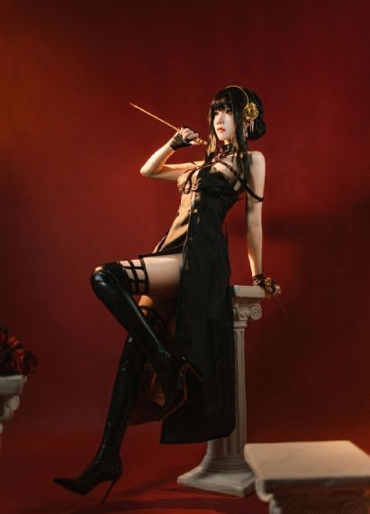 《眼镜女神》