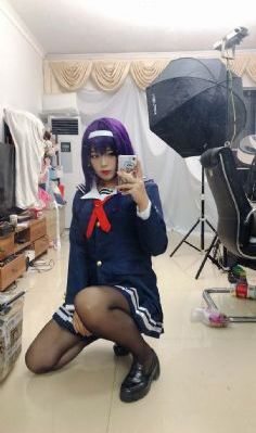 女教师免费观看