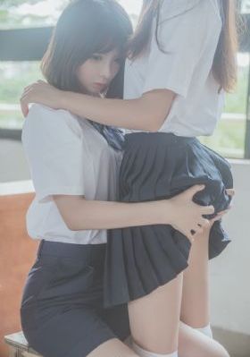 范丞丞方未正面回应恋情传闻