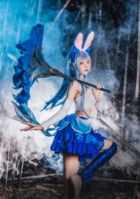 女机械人三级未删减版下载