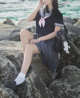年轻的小保姆